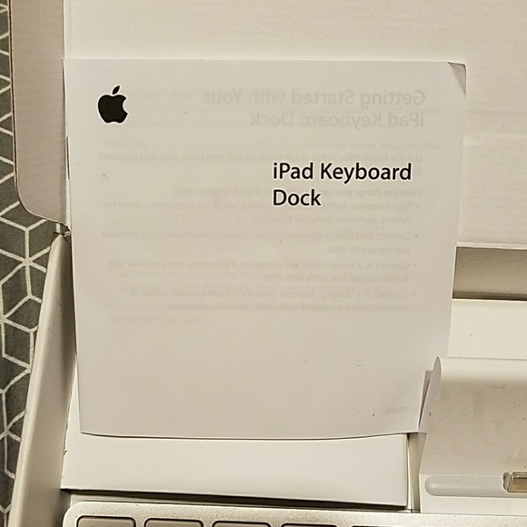 iPad Keyboard Dock - Picture 3 of 4